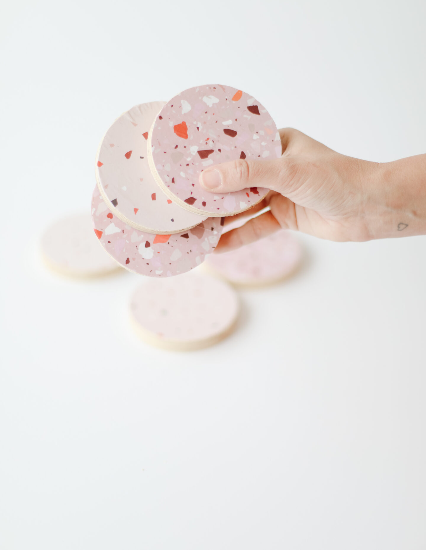 terrazzo wooden coasters DIY idea