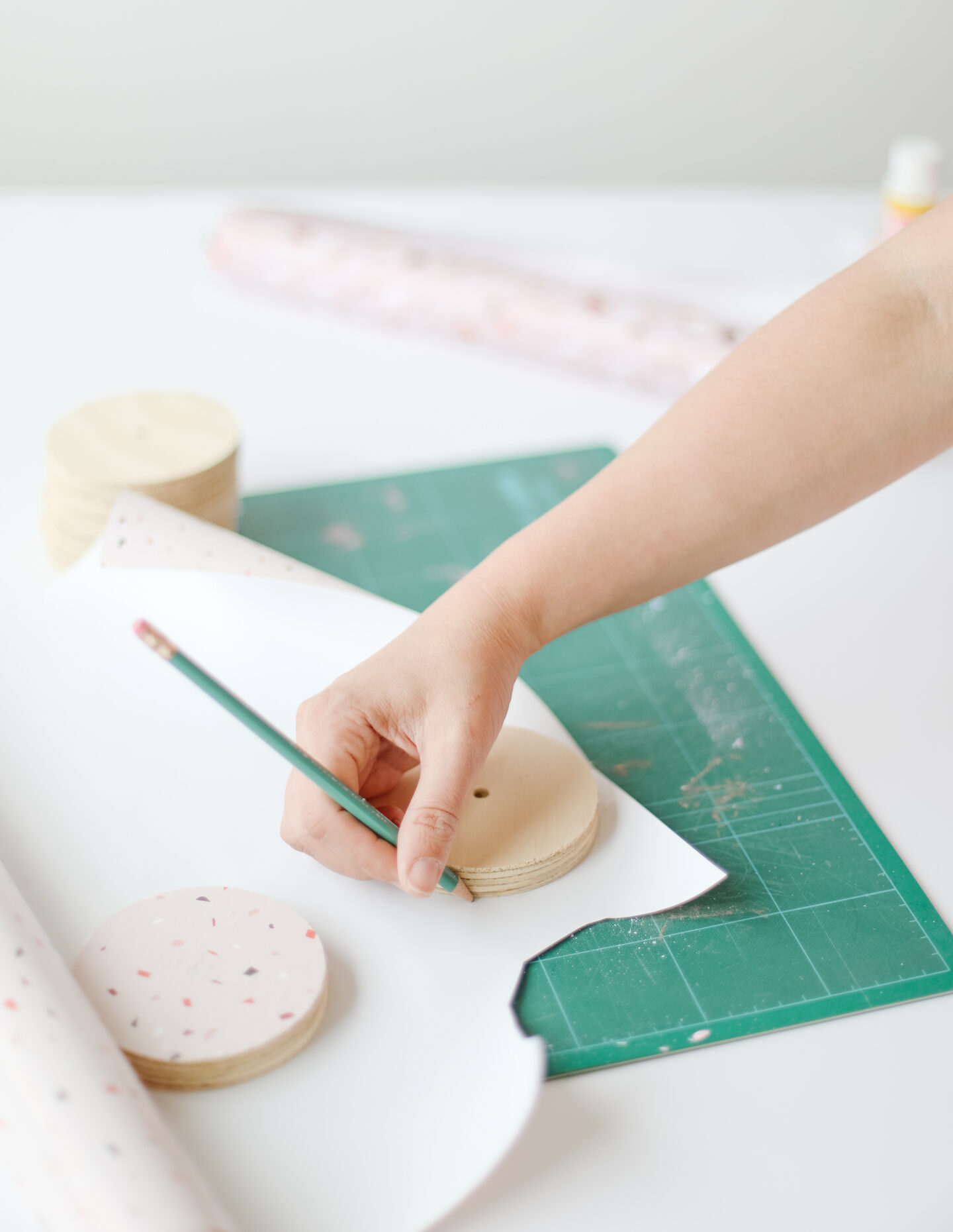 Terrazzo wrapping paper coasters DIY idea