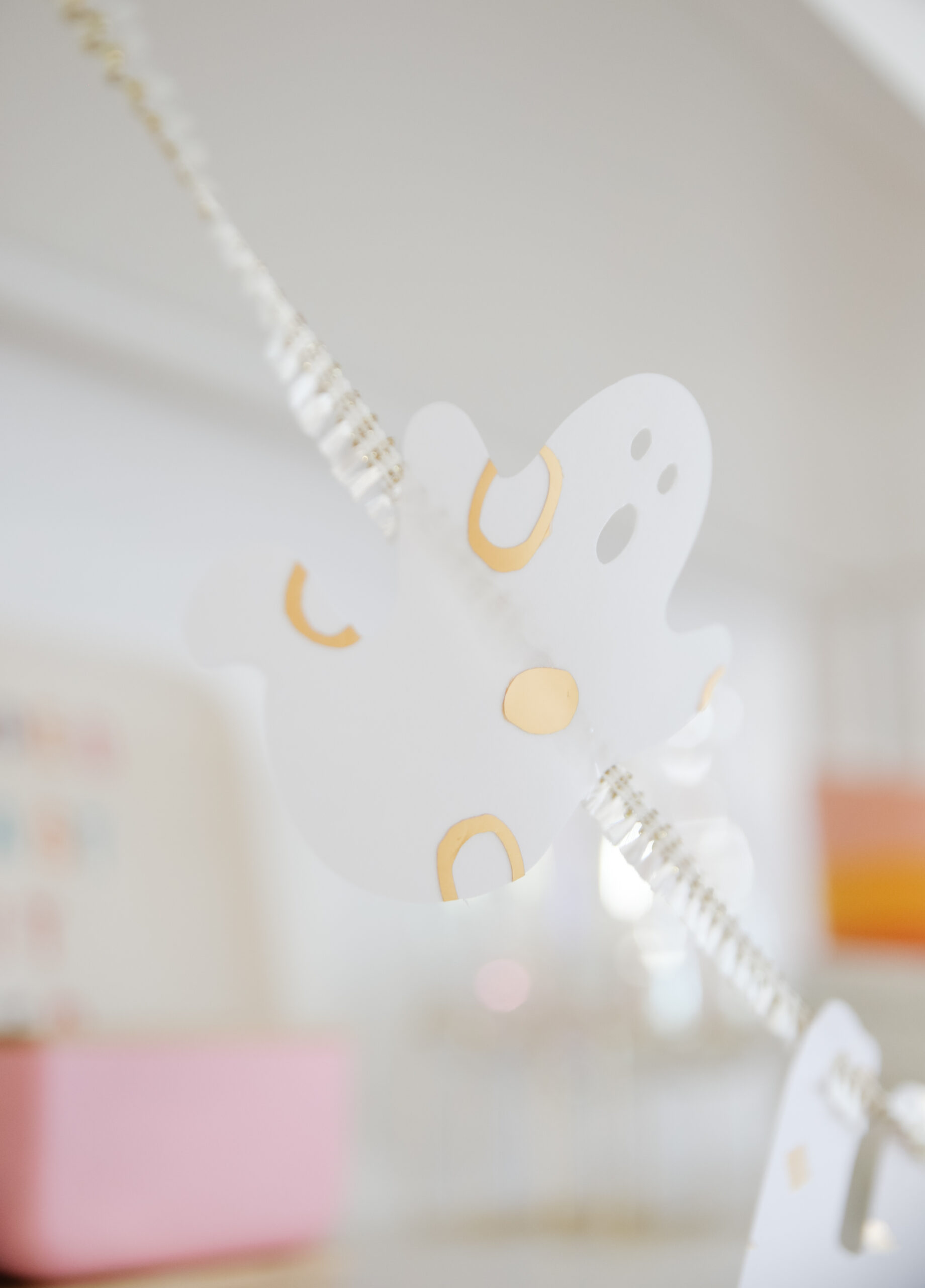 This Cute Gold Halloween Banner DIY is All You Need This Year at Home