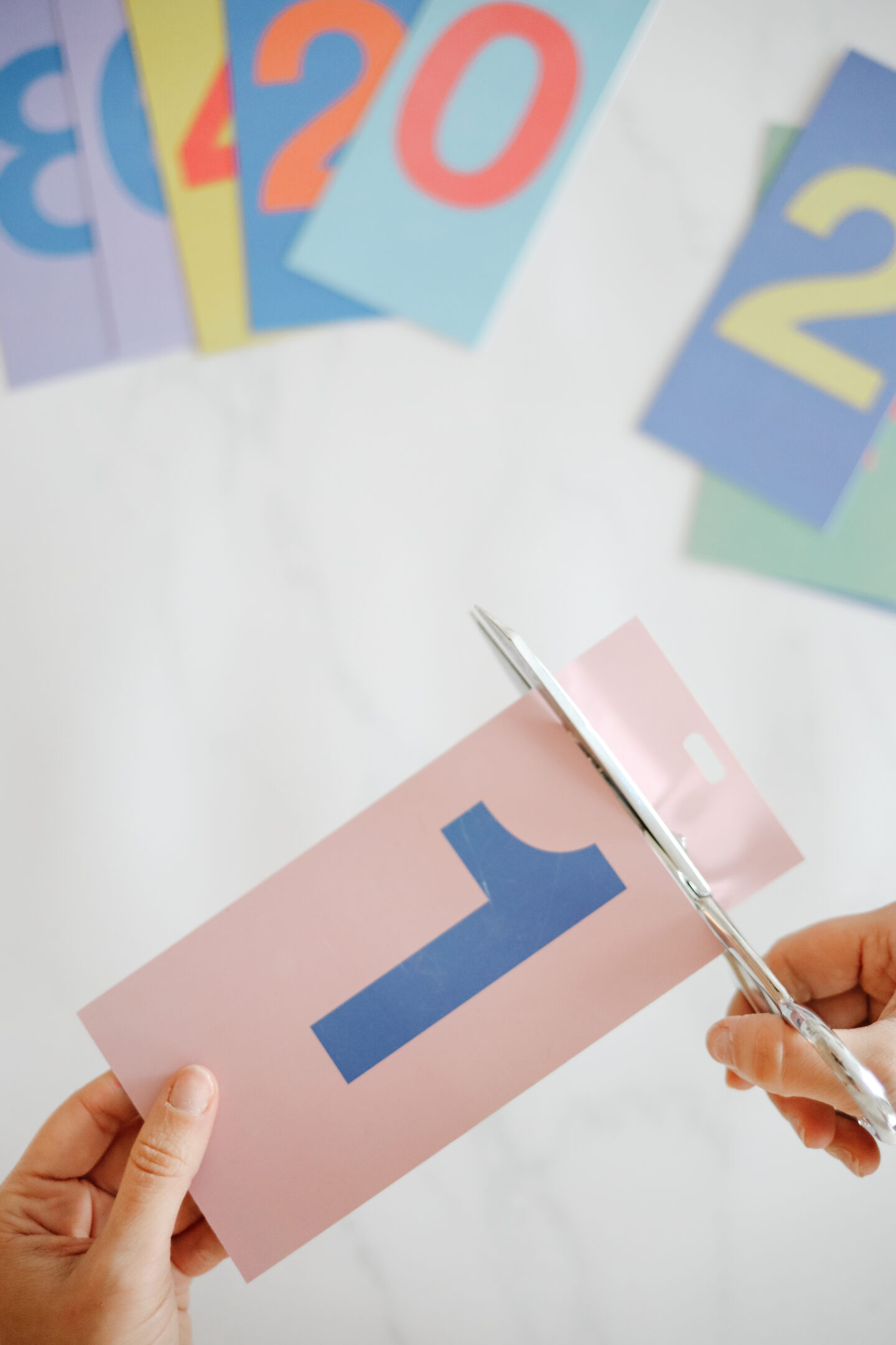 DIY Colorful desk calendar project