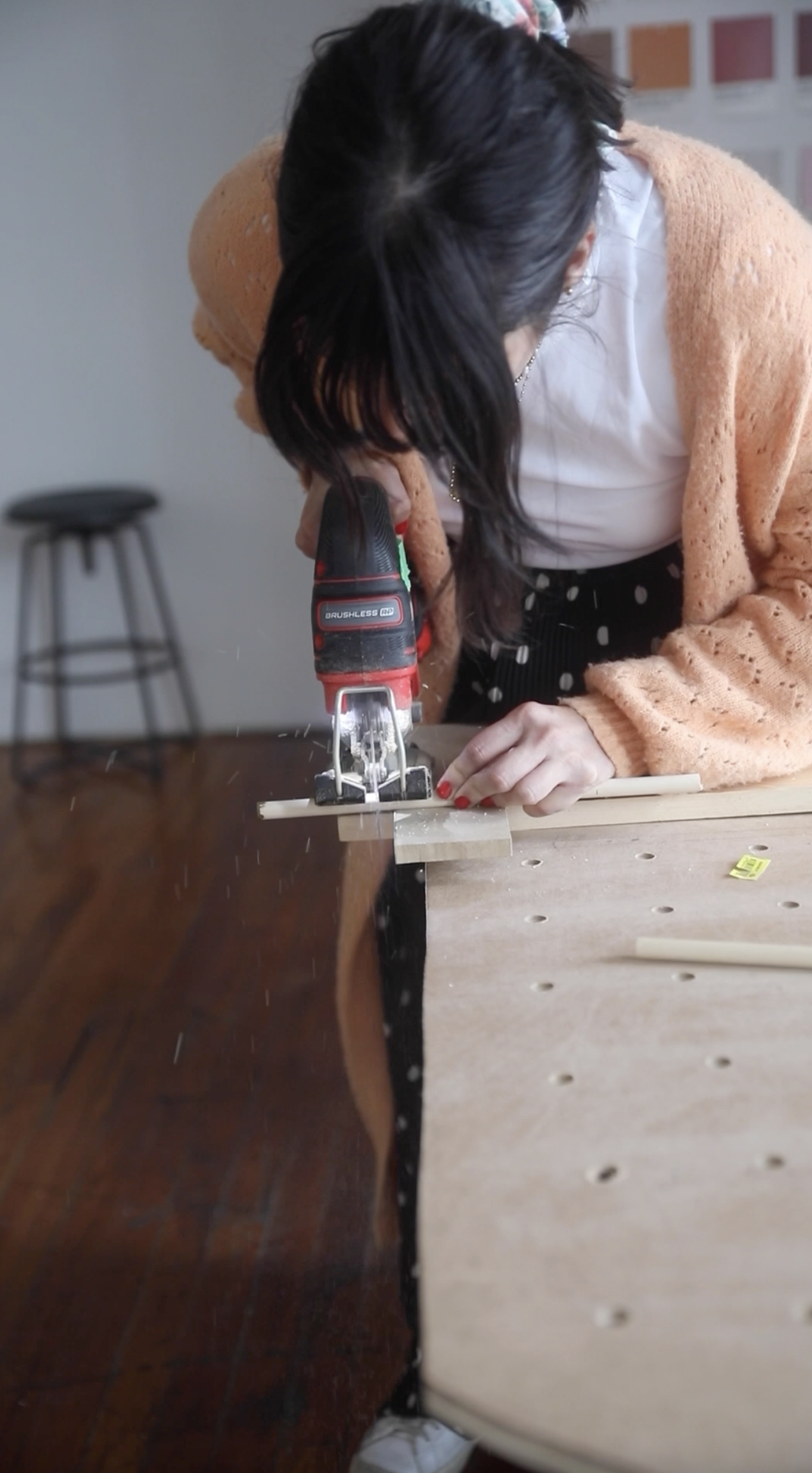 cutting dowels with a cordless jigsaw